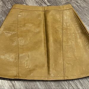 Tan Faux Leather Zara Mini A-Line Skirt with zipper. Size Medium - NWT.